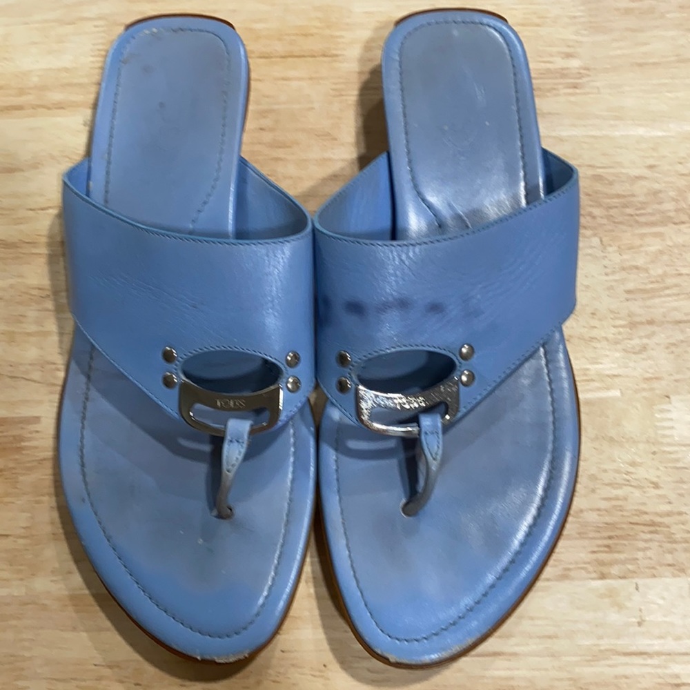 TOD’S leather flats